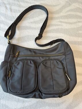 TRAVELON ANTI-THEFT Cross-Body BAG RFID Pocket Adjustable Strap with wallet